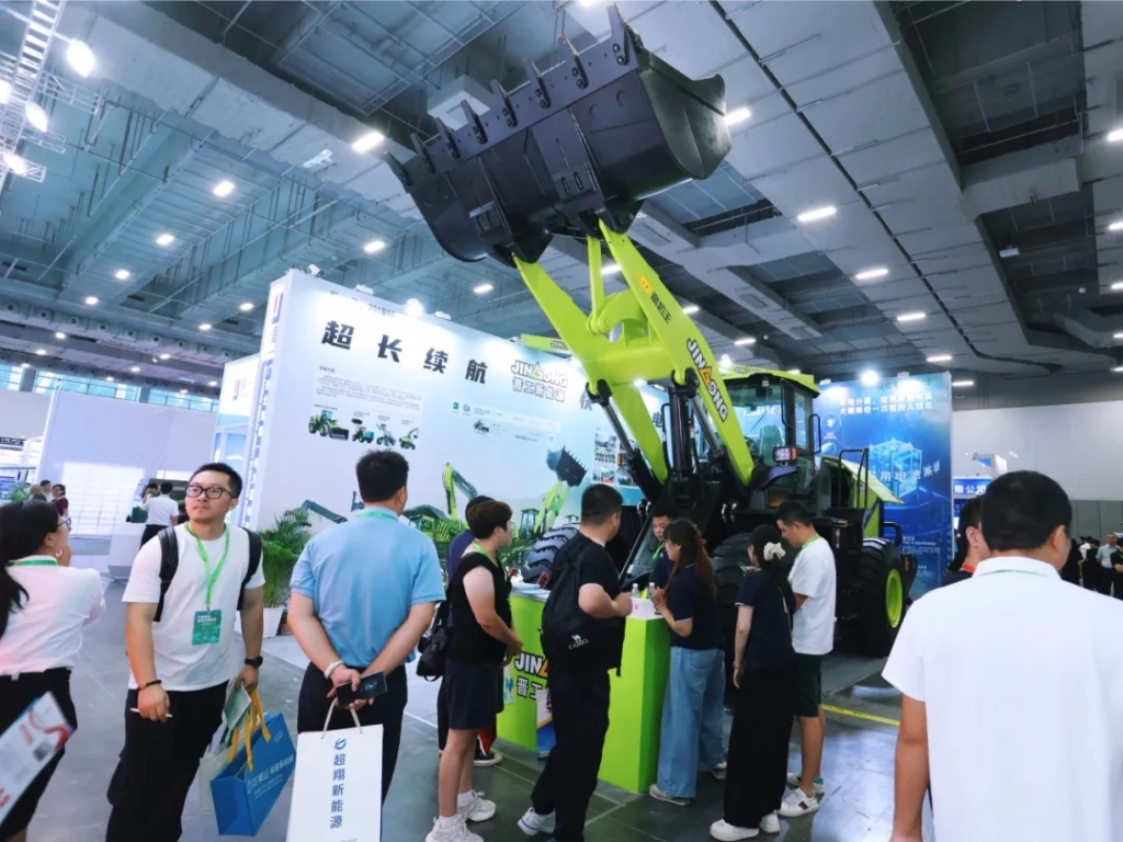 与您砼行丨乐动(中国)新能源携绿色电动化解决方案亮相2025中国国际混凝土博览会！